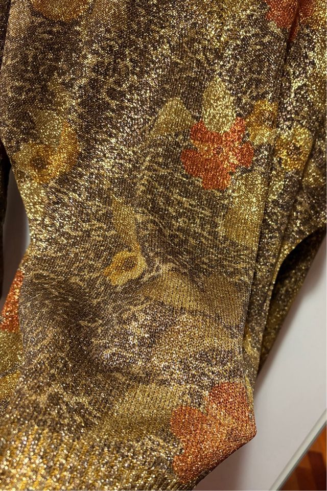 Elegante maglia Giuggio dorata floreale L