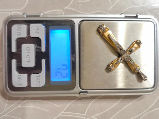 Colgante Cruz Antigua Oro 18k en 2 tonos