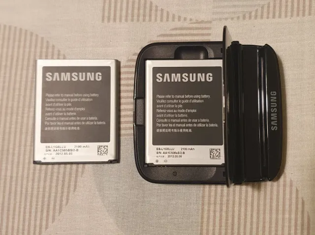 Carregador de Bateria Samsung + 2 Baterias EB-L1G6LLU