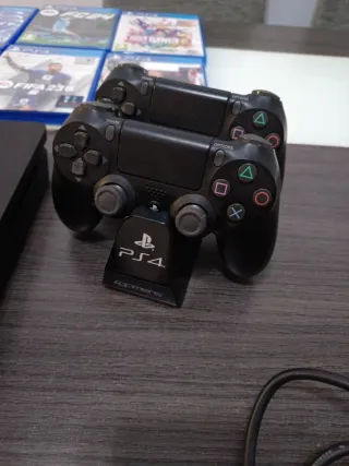 Ps4 Slim 1TB Negra + 5 Juegos+ 2 mandos