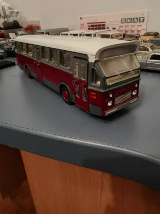 Autobús DAF 1/50