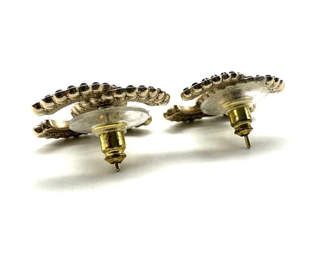 Pendientes Chanel Doble C Negro Dorado
