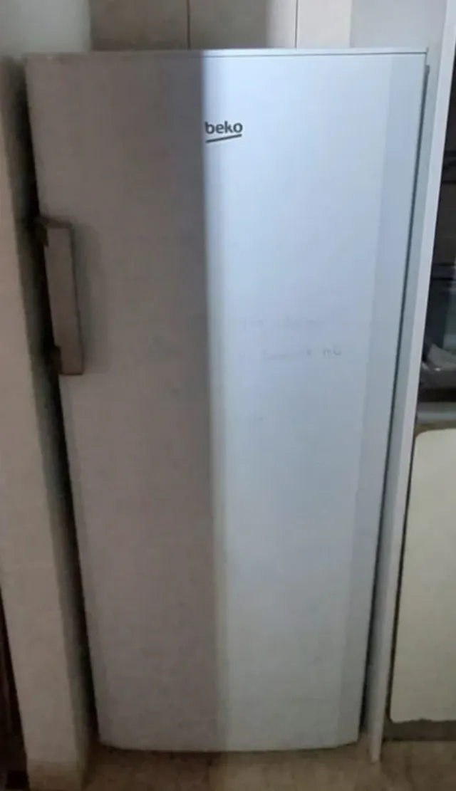 Frigorífico Beko blanco 150 cm sin congelador
