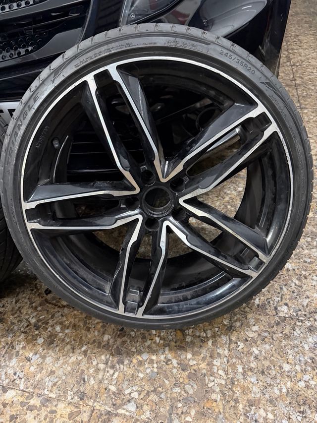 Llantas 20 con neumáticos nuevos