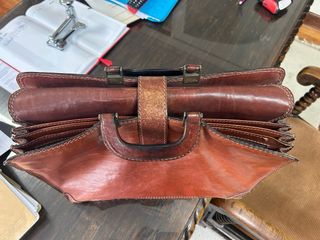 Maletín de cuero vintage marrón