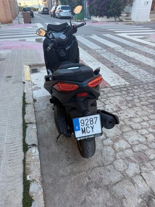 Yamaha XMAX Tech MAX 125
