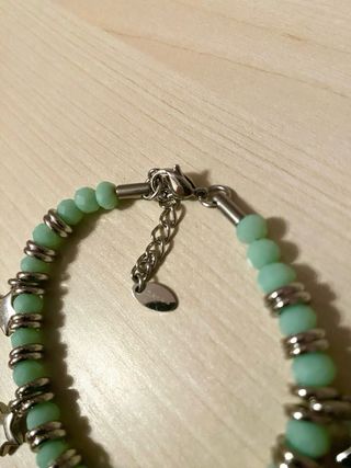 Braccialetto con perline e stelle