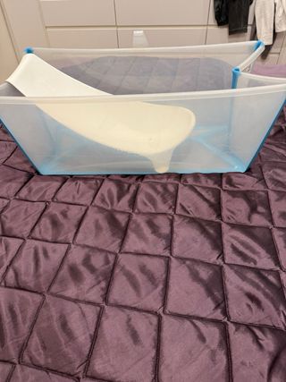 Bañera Stokke Flexi Bath con soporte