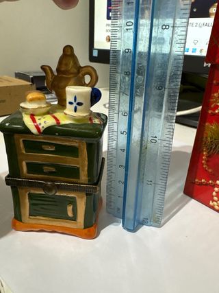 Joyero estilo mueble cocina dorado y verde