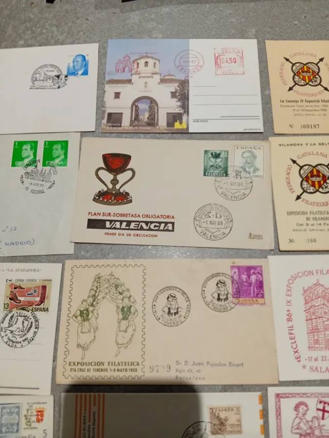 Lotto di 20 buste e cartoline filateliche