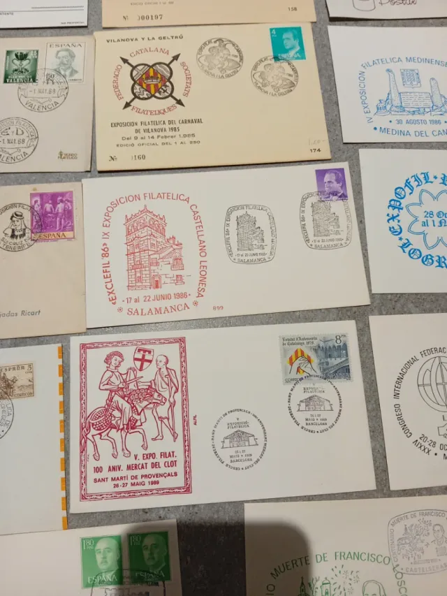 Lotto di 20 buste e cartoline filateliche