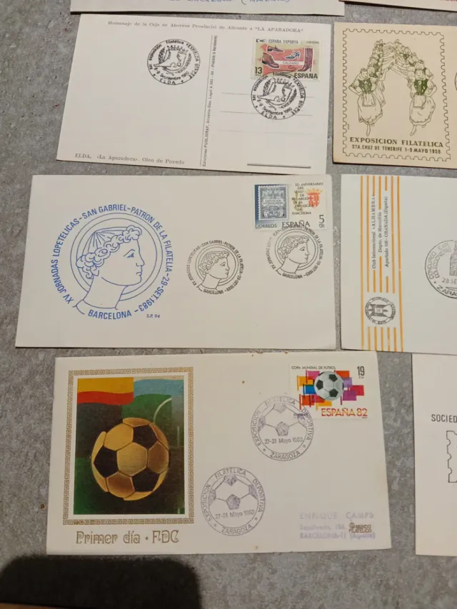 Lotto di 20 buste e cartoline filateliche