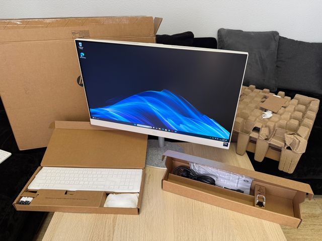 All in One HP 27" Ultra 7-255U , 32GB, 1TB, NUEVO!