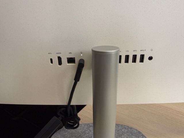 All in One HP 27" Ultra 7-255U , 32GB, 1TB, NUEVO!