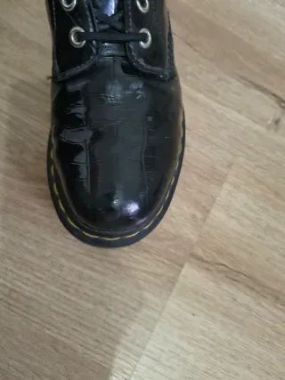 Botas Dr. Martens negras efecto piel cocodrilo 40