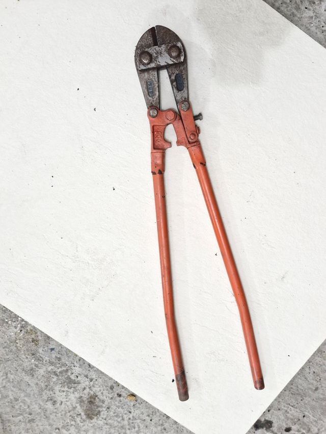 Cizalla cortacadenas