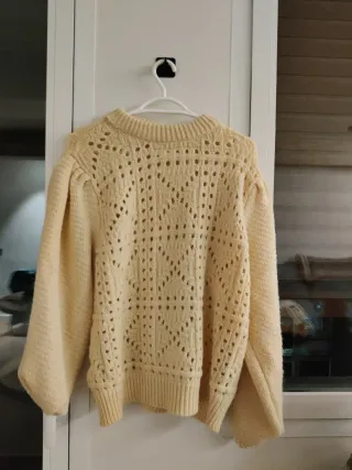 Jersey amarillo calado