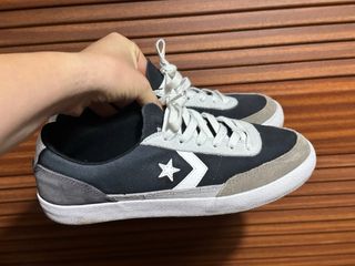 Converse Talla 39 Negras y Grises