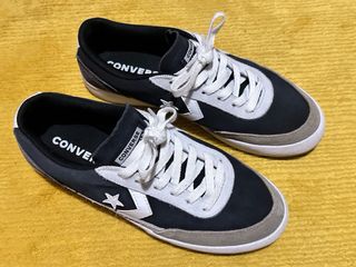 Converse Talla 39 Negras y Grises