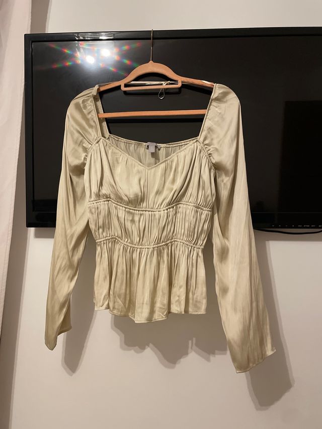 Blusa H&M Talla S Dorada