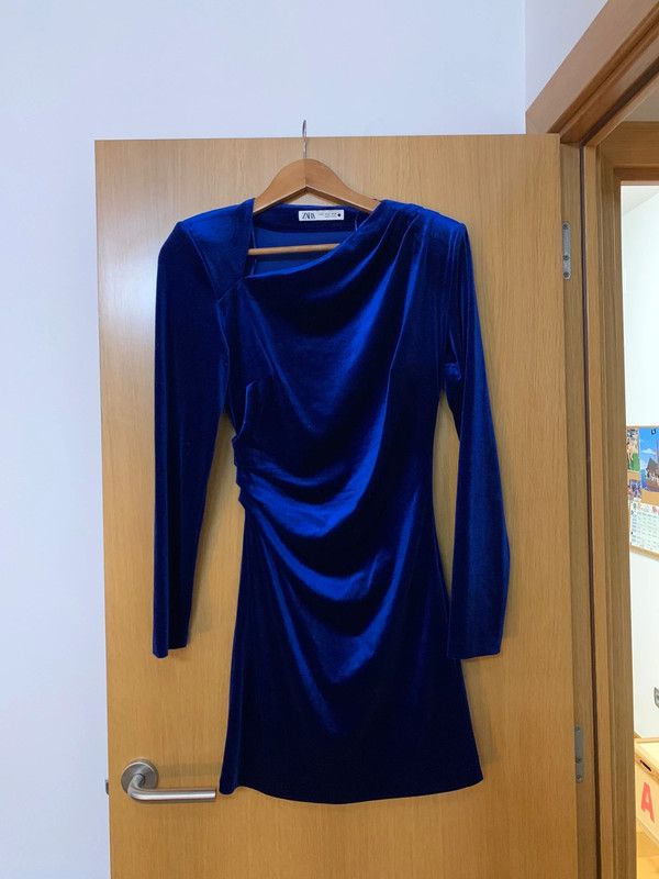 Vestido Zara Terciopelo Azul Klein Manga Larga