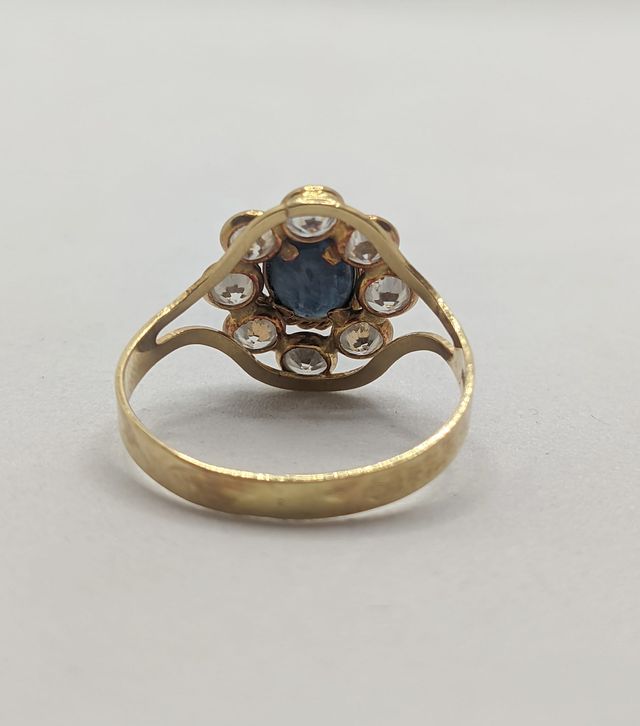 Anillo de oro de 18k con piedras, 2.52 g, T-20.