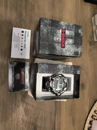 Casio G-Shock GA-700HD-8AER (5522) Como Nuevo