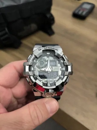 Casio G-Shock GA-700HD-8AER (5522) Como Nuevo