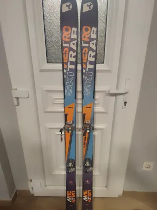 Esquís de travesía ligeros