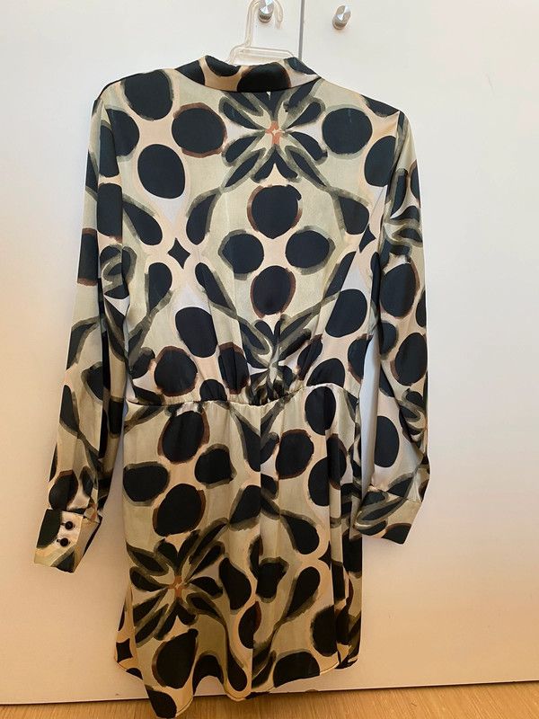 Vestido camisero raso satinado estampado Zara