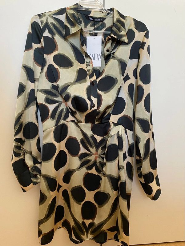 Vestido camisero raso satinado estampado Zara