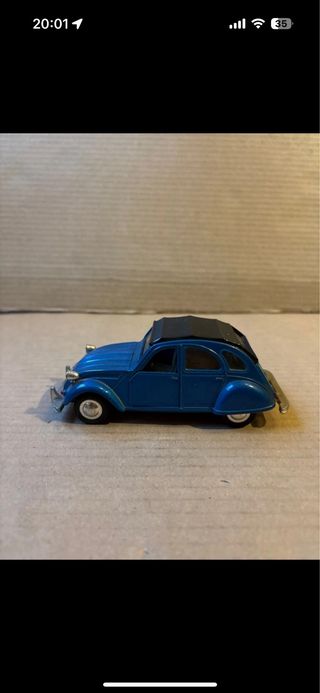Modellino auto Citroen 2CV