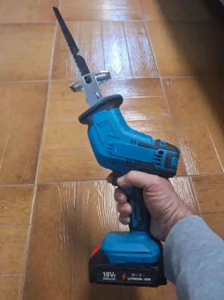 Sierra de sable inalámbrica