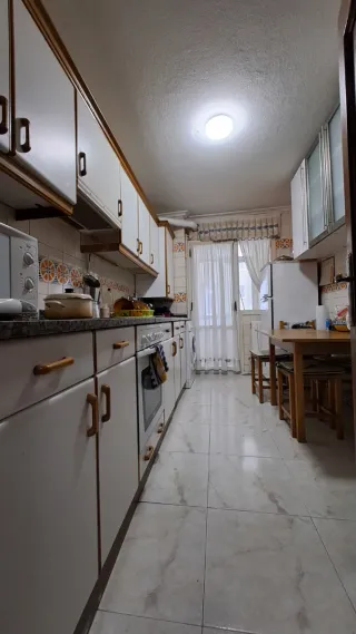 Se Alquila Habitacion C/Alta