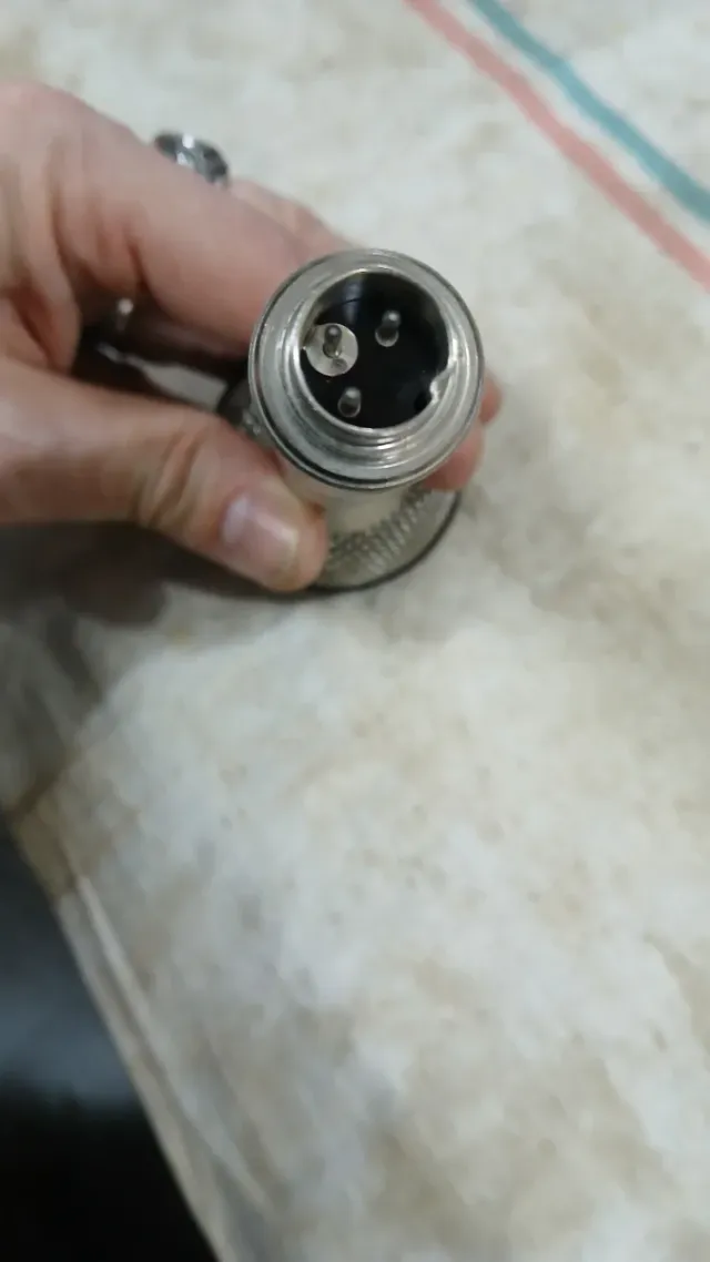 AKG D120C Micrófono Dinámico vintage