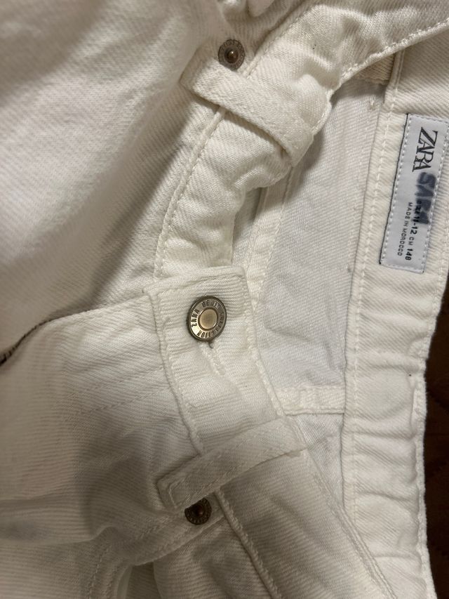 Pantalón vaquero blanco niña