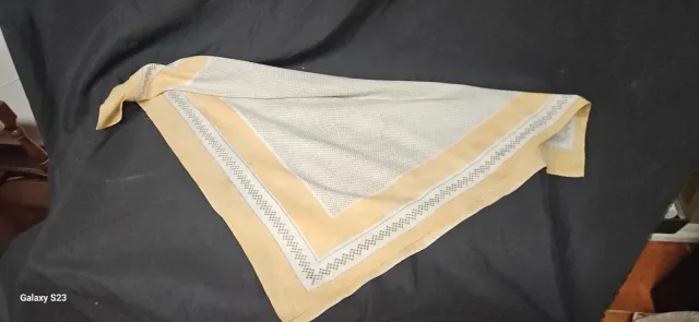 Pañuelo antiguo 67x79