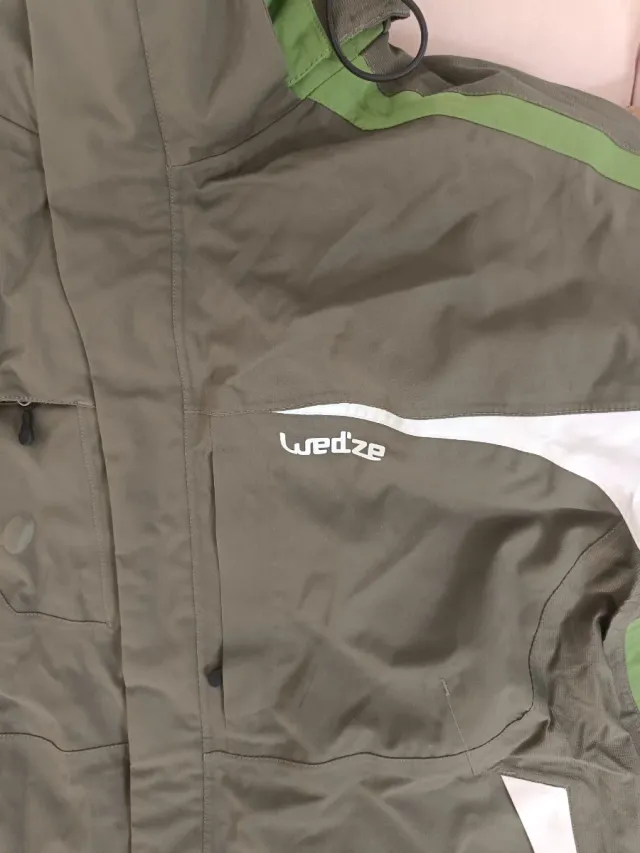Chaqueta de esquí verde oliva