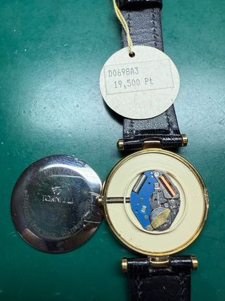 Reloj Tornelli Negro y Dorado