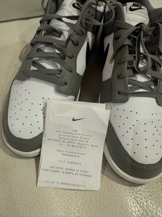 Nike Dunk NBA Gris y Blanco