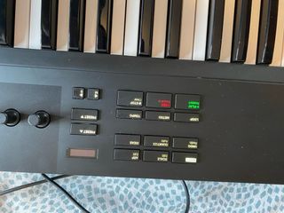 Teclado Komplete Kontrol A61 MIDI