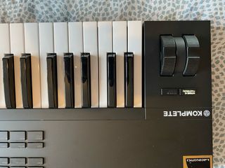 Teclado Komplete Kontrol A61 MIDI