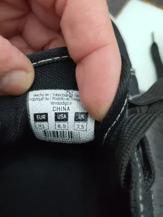 Zapatillas Diadora Negras y Blancas