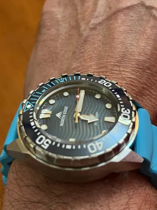 Reloj North Edge Triton Carga Solar NUEVO WR300M