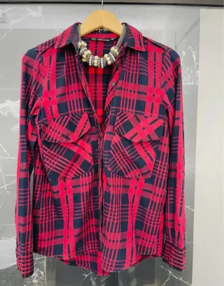 Camisa Zara cuadros roja y azul marino