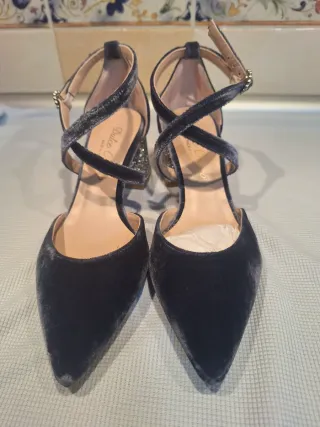 Zapatos de terciopelo azul y plata