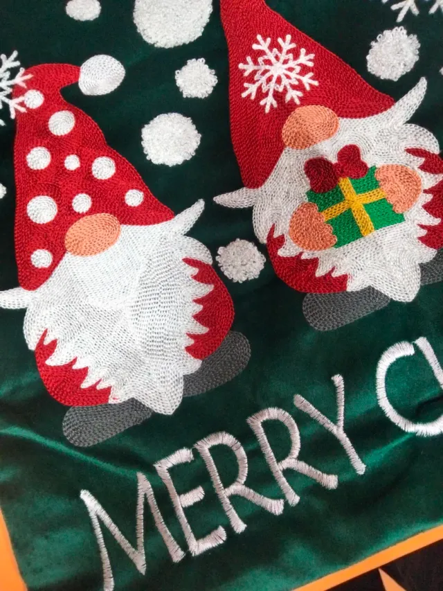 Capa para Almofada de Natal Bordada 45x45