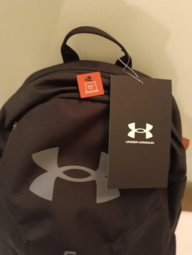 Mochila Under Armour Hustle Negra NUEVA + ETIQUETA
