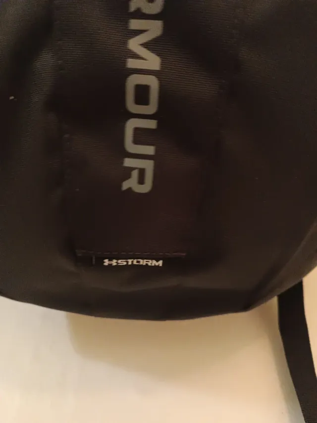 Mochila Under Armour Hustle Negra NUEVA + ETIQUETA