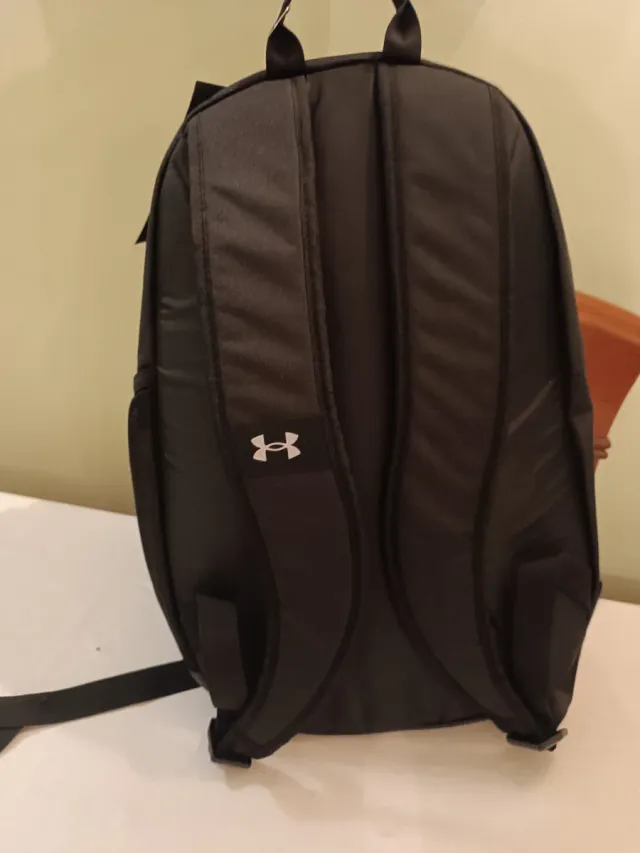Mochila Under Armour Hustle Negra NUEVA + ETIQUETA